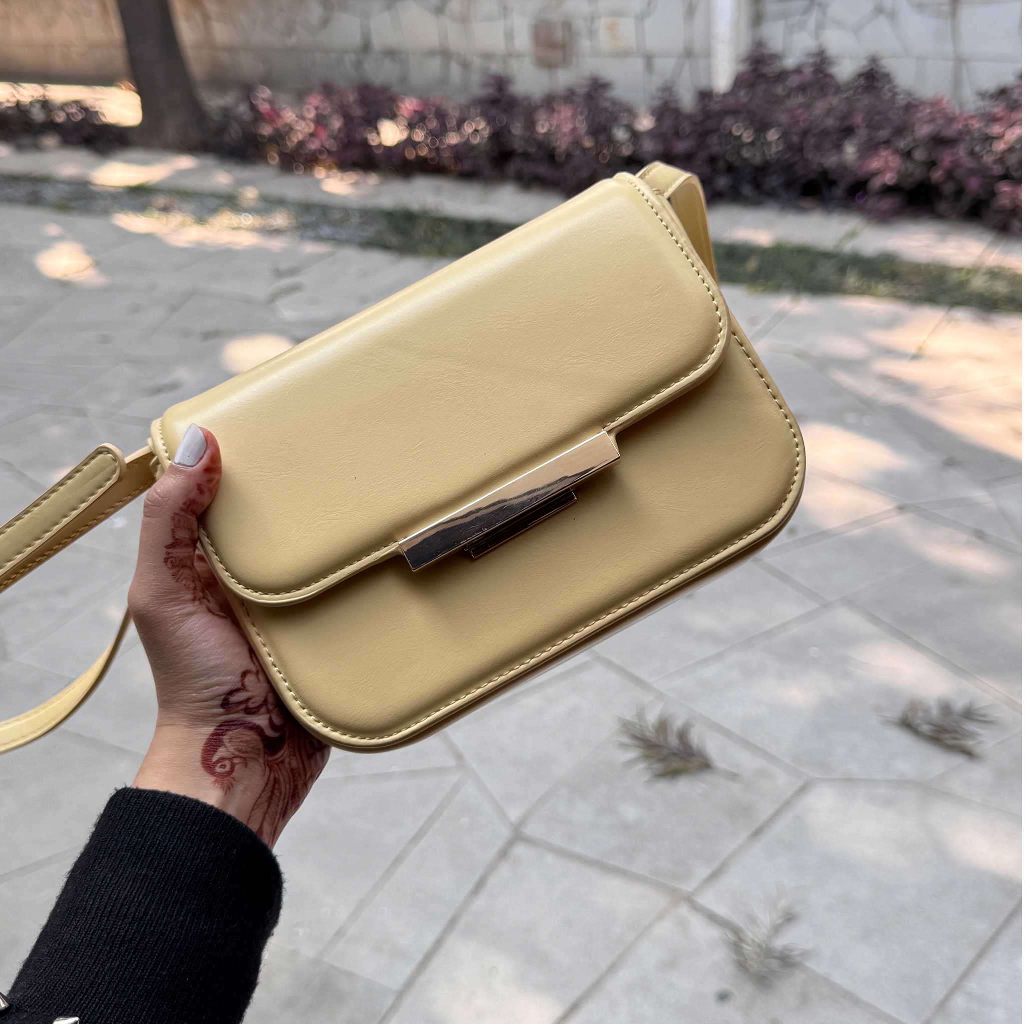 Mango Gold-Detail Flap Crossbody Bag