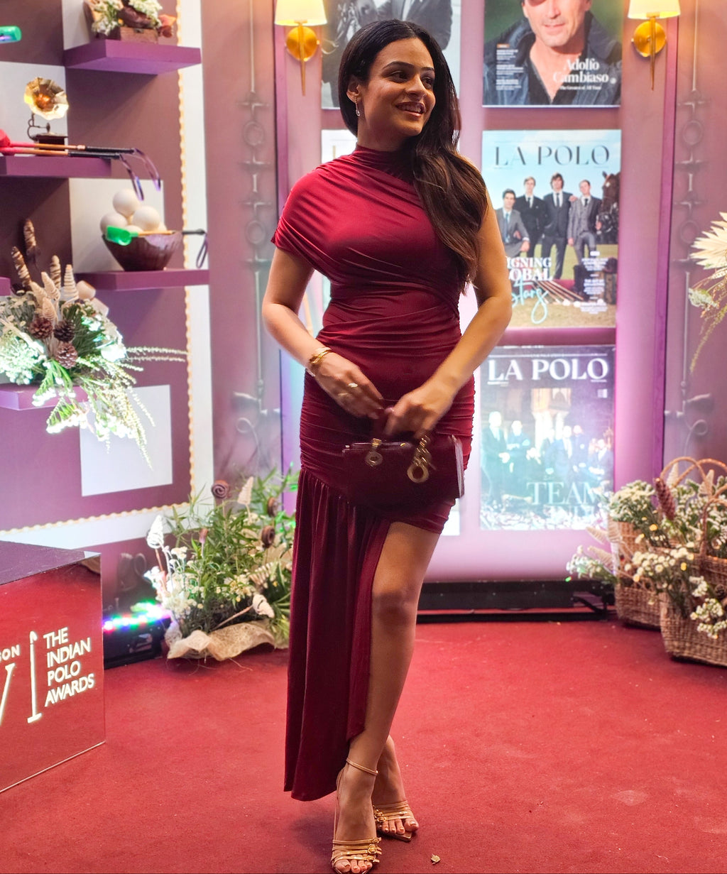Miakee Gema Mini Dress in Maroon