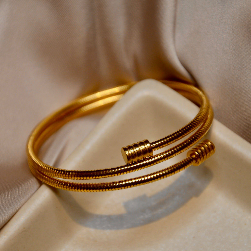 Snap Gold Bangle Braclet