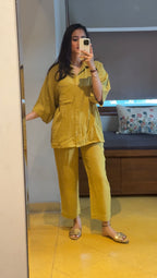 Kari by Preeti Singhal Lana Set