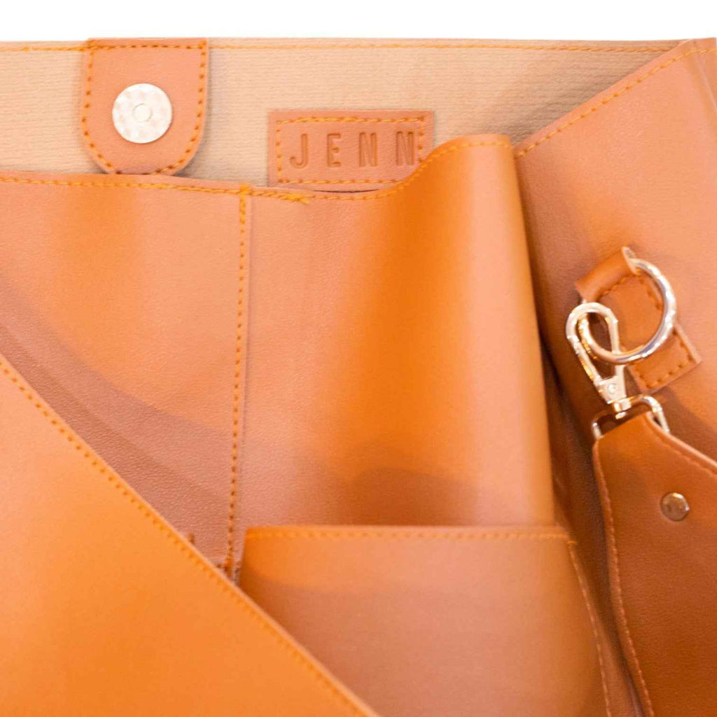 Label Jenn Pocket Tote 3.0 in Tan