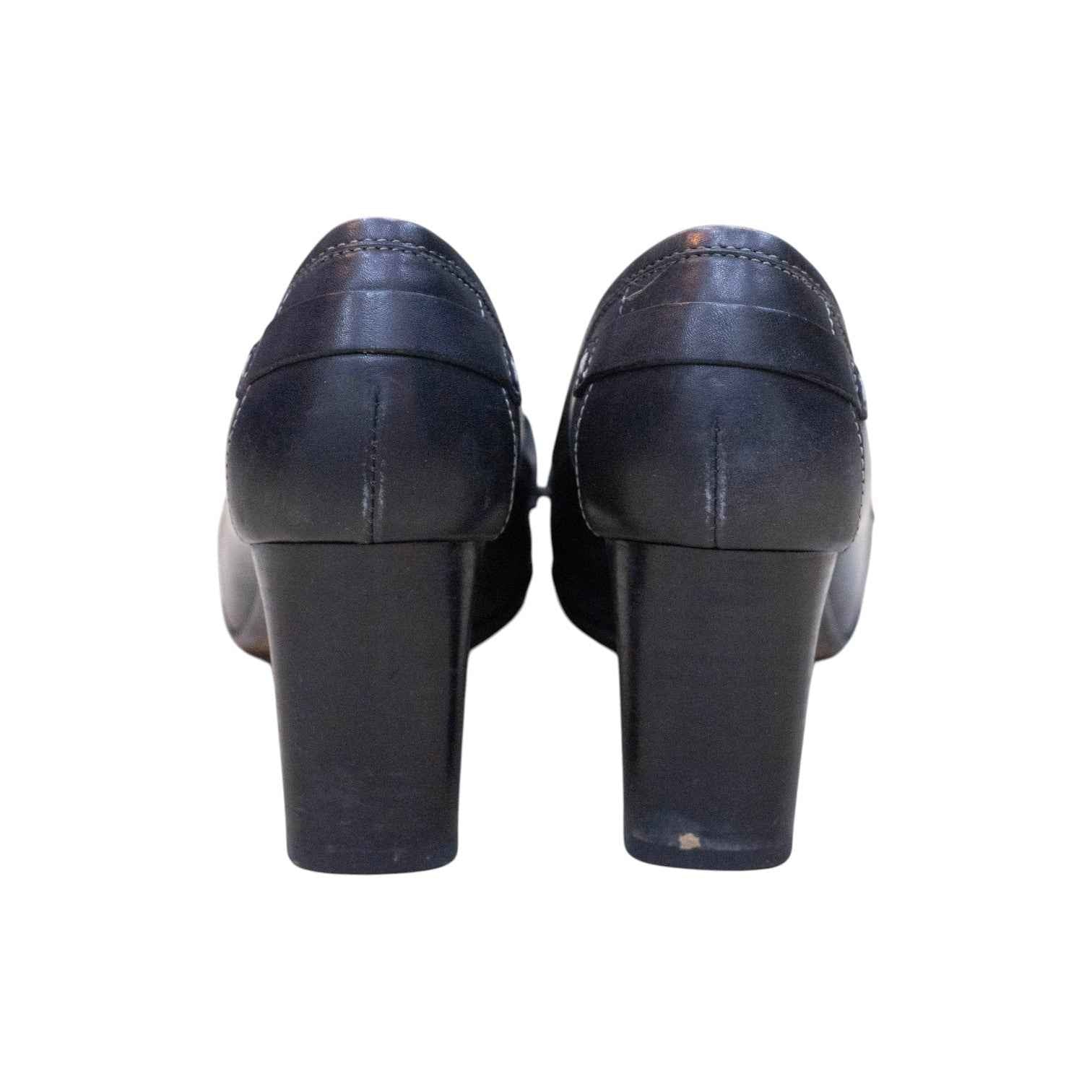Salvatore Ferragamo Black Leather Gancini Loafer Pumps