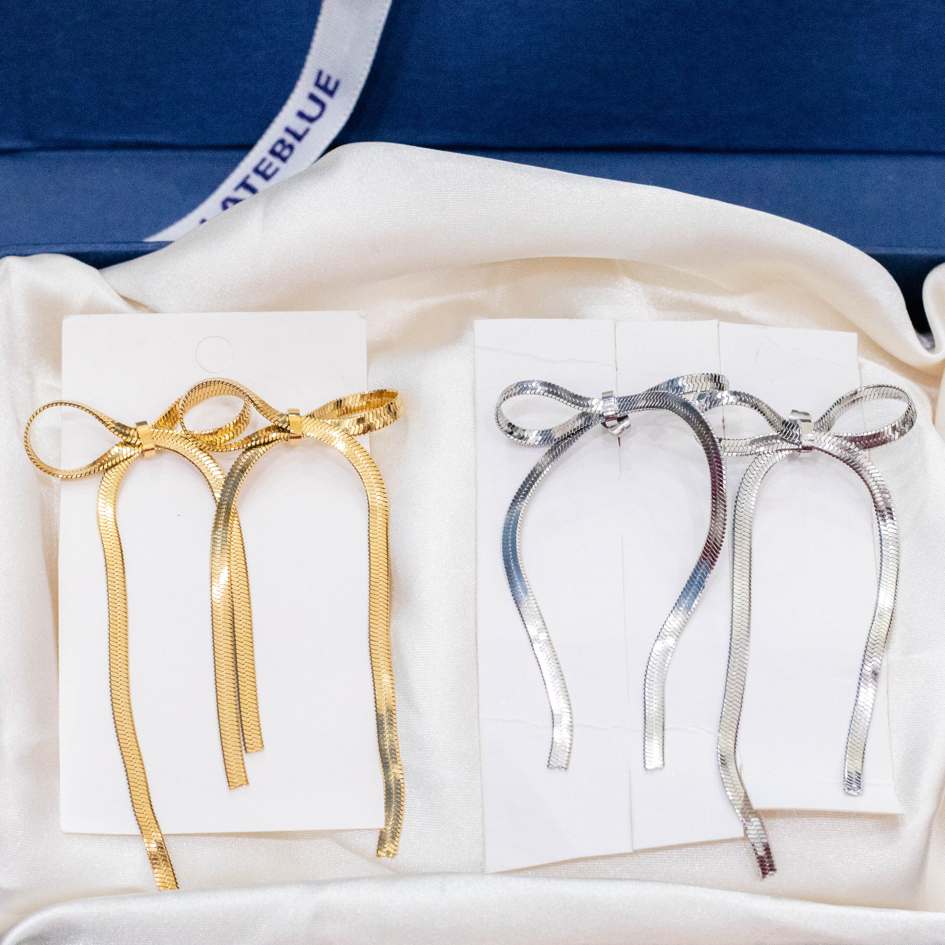 Pack of 2 Bow Earrings - Gold and Silver
