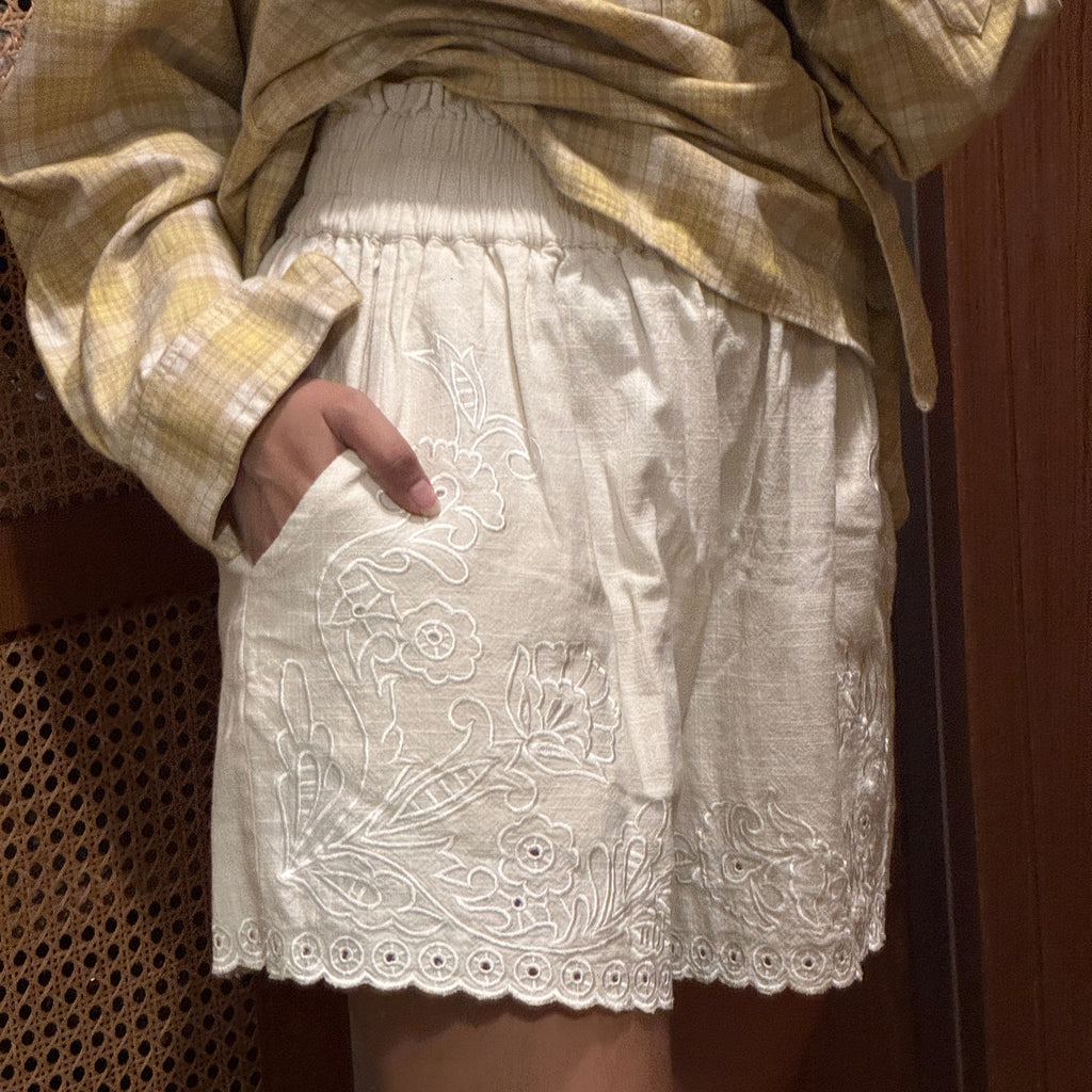Style Island High Waisted Embroided Frida Shorts