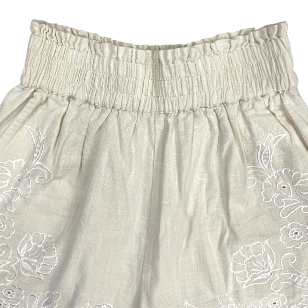 Style Island High Waisted Embroided Frida Shorts