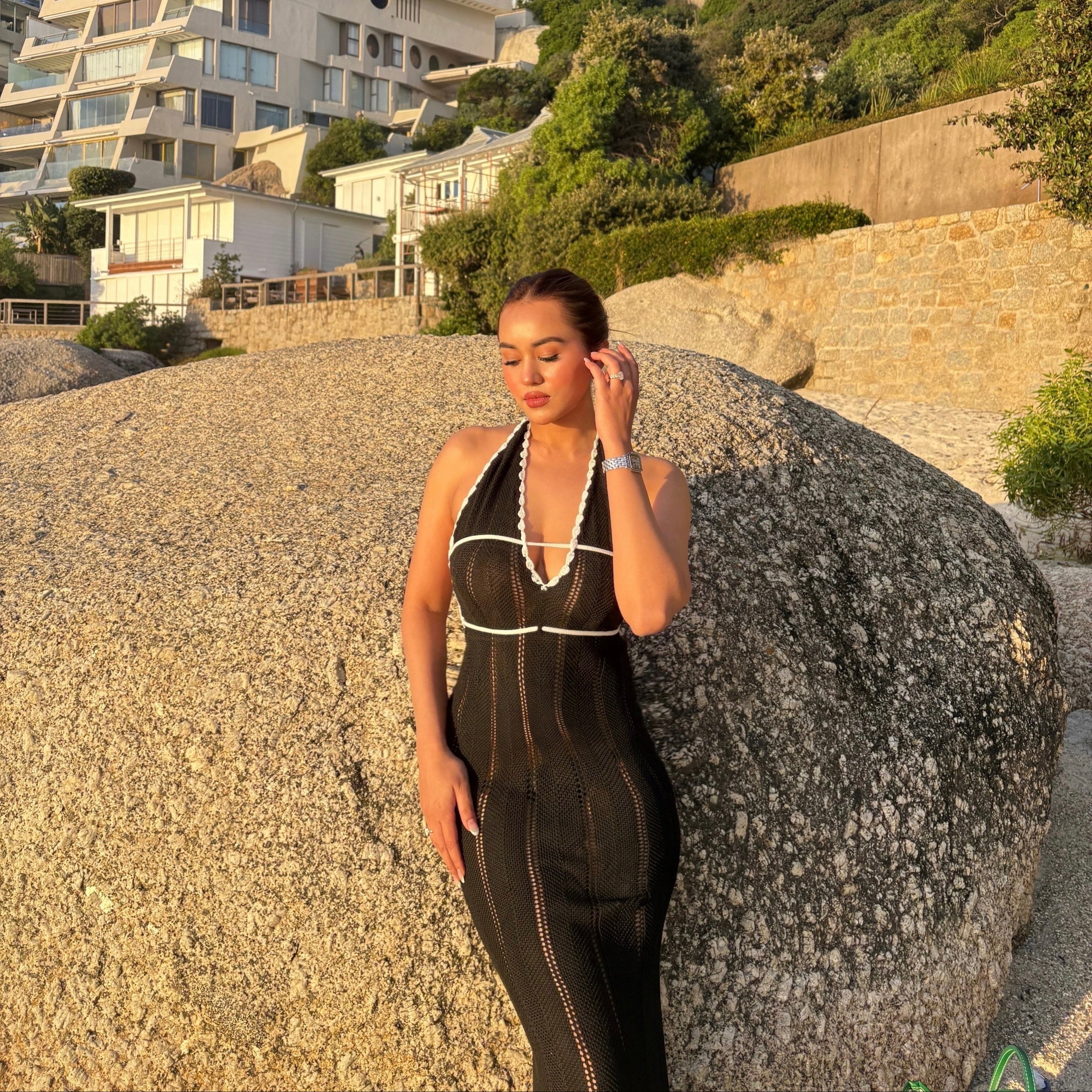 Missmosa Black Contrast-Trim Halter Maxi Dress